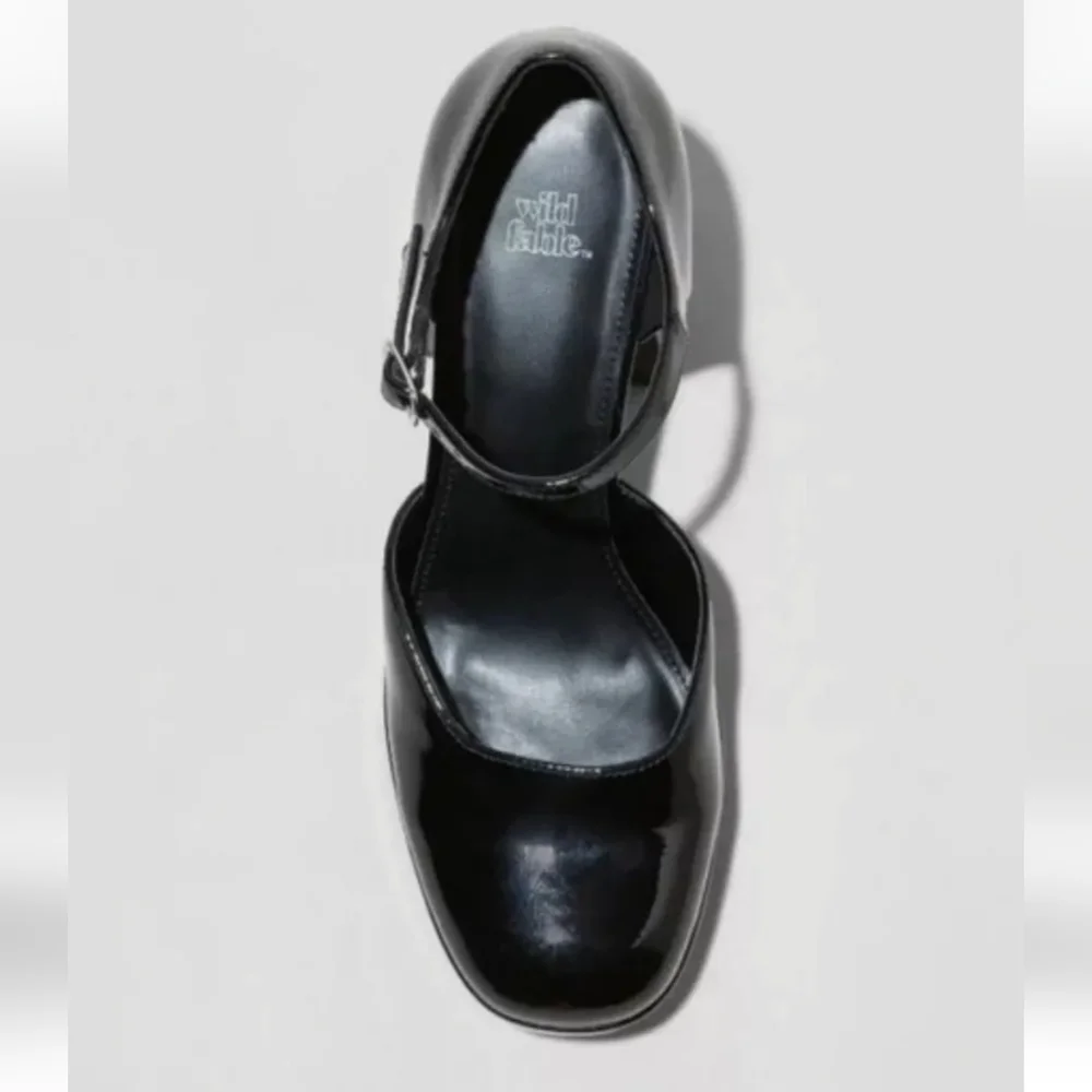 Glossy Black Platform Heels with Chunky Block Heel